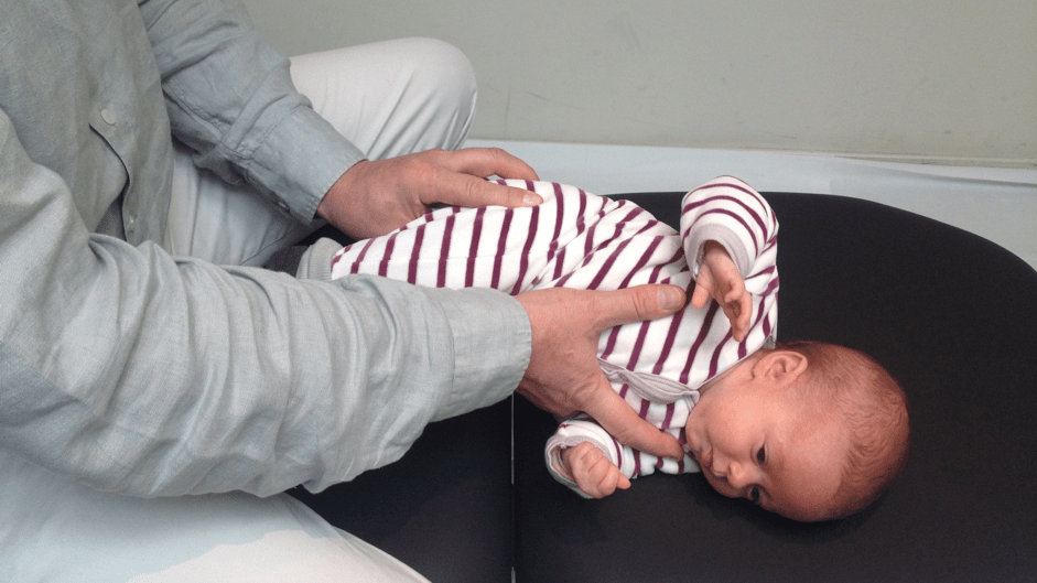 retourner nourrisson etape 2.2